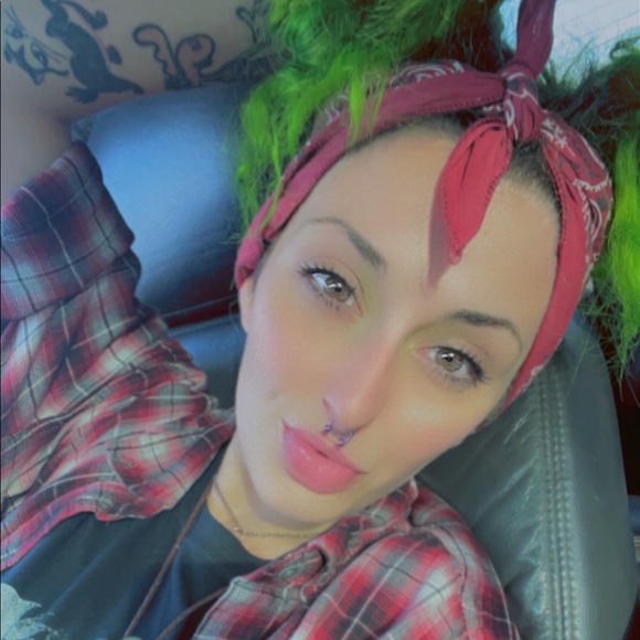 Meet your Posher, Ashleigh - Picture 1 of 1